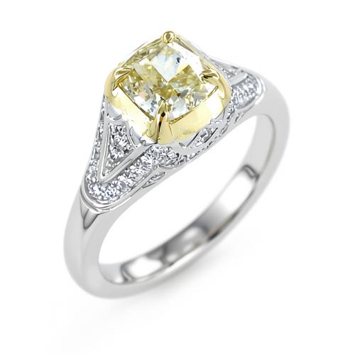 Anello con Diamante Fancy Giallo a Cuore e Diamanti sulla montatura