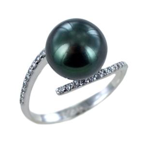 Anello con Perla nera Tahiti e diamanti sul gambo oro bianco