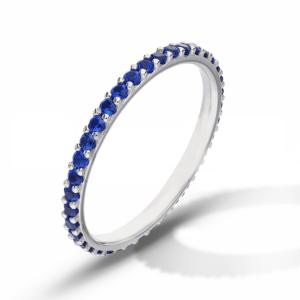 Anello fede Eternity in oro bianco con zirconi blu - gallery