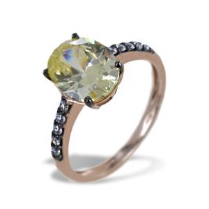 Anello in oro con quarzo fancy ovale e zirconi sul gambo  - gallery