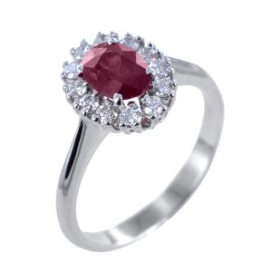 Anello Rubino in oro e diamanti modello rosetta