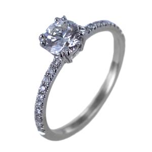 Anello Solitario a doppie griffes con diamanti sul gambo