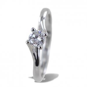 Anello solitario medio con diamante montatura Valentine intreccio 0.29 ct