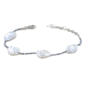 Bracciale in argento con perle barocche 