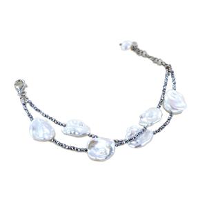 Bracciale in argento con perle barocche  - gallery