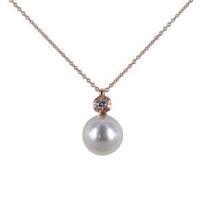 Collana con perla Akoya Giapponese 8.50-9.00 mm e diamante in oro rosa