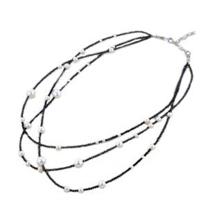 Collana tre giri in argento con perle e spinelli neri