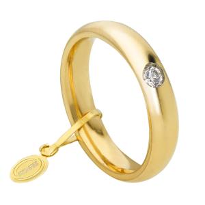 Fede Comoda UnoAerre 4 mm in oro giallo con Diamante 0.05 ct - gallery