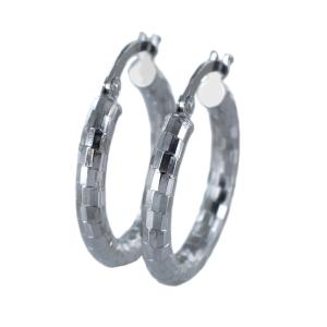Orecchini a cerchio in oro bianco - campanella sfaccettata piccola 21 mm