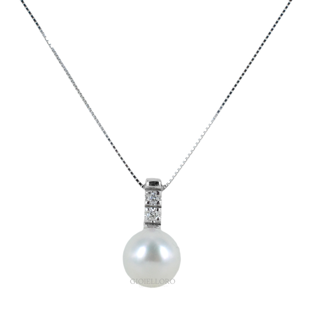 Collana con ciondolo perla Giapponese 8.50 mm e diamanti