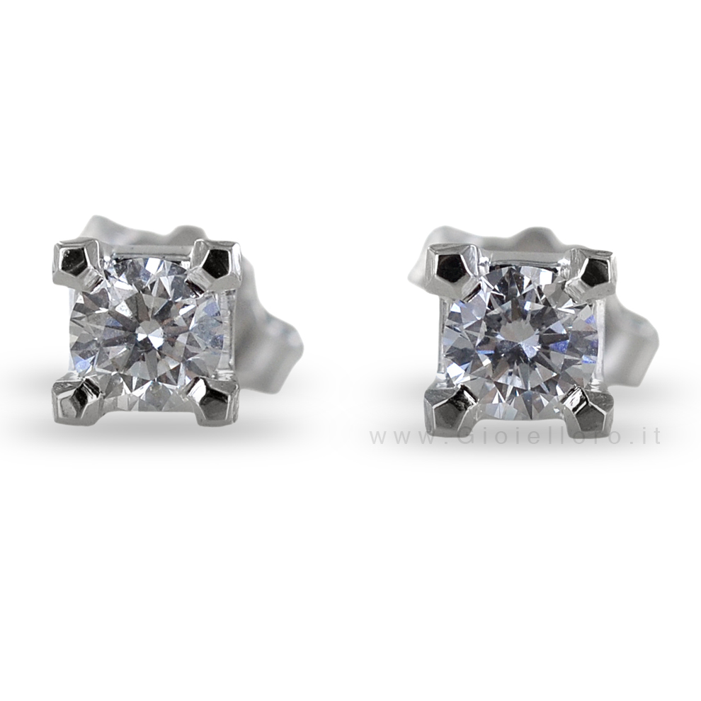 Orecchini punto luce medi con diamanti carati 0.20 G VS