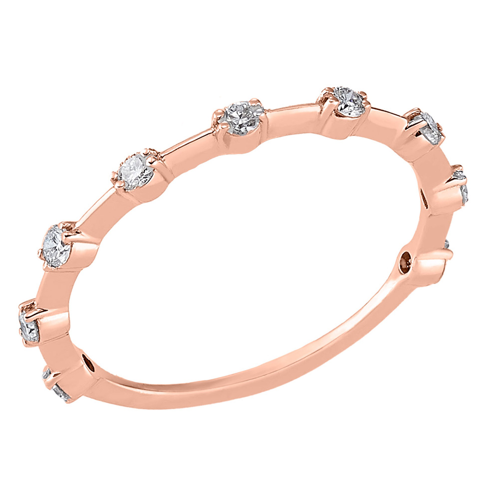 Anello in oro rosa  con 9 diamanti