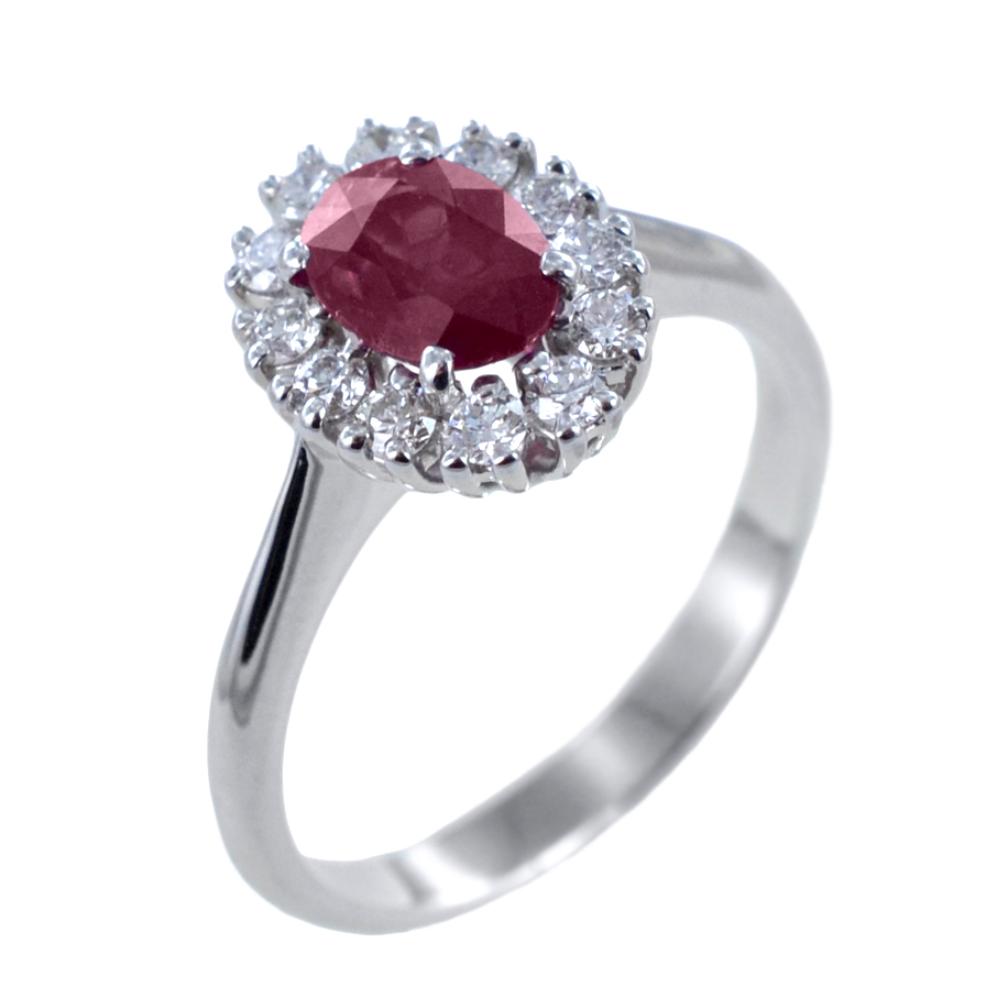 Anello Rubino in oro e diamanti modello rosetta