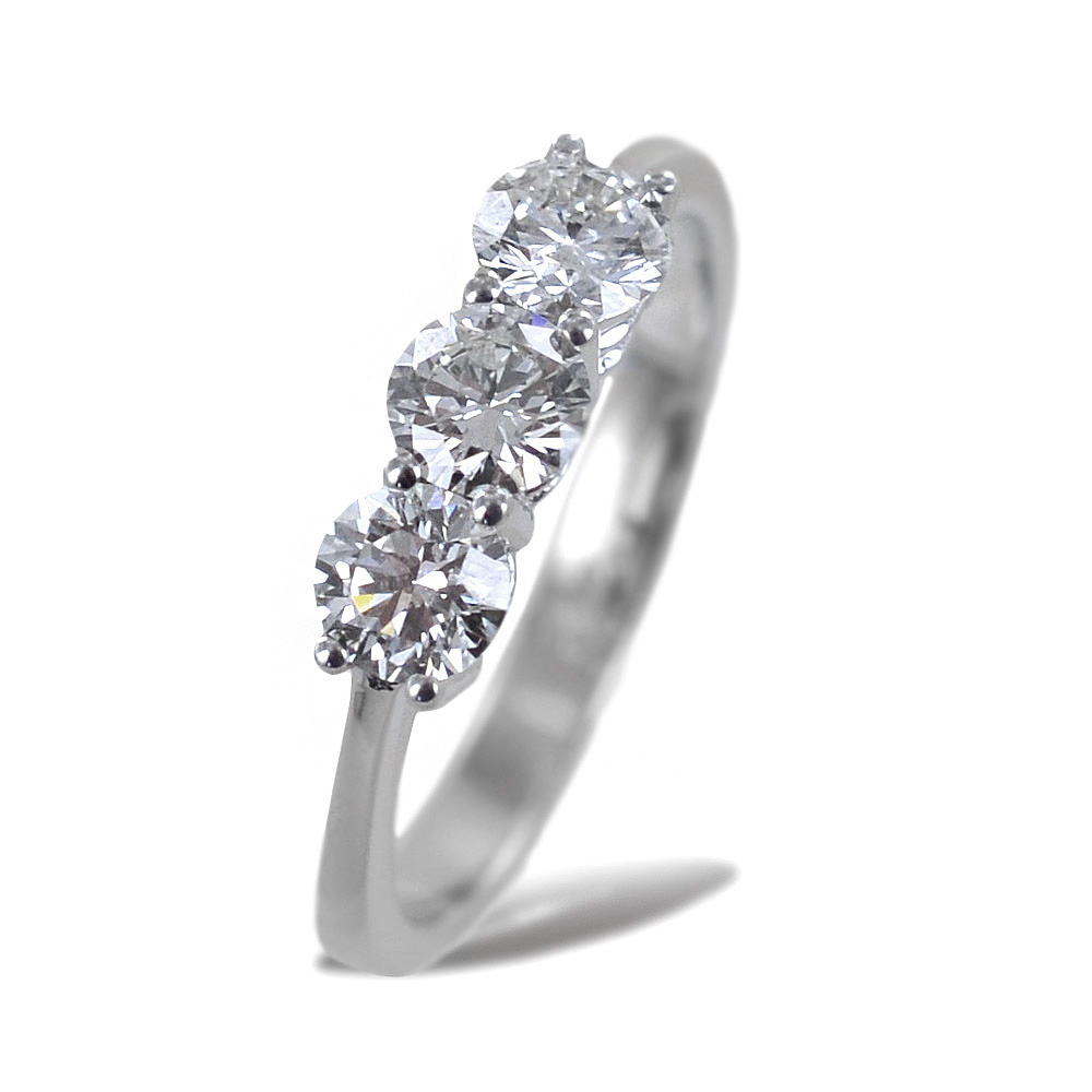 Anello Trilogy grande con diamanti 0.90 ct certificato