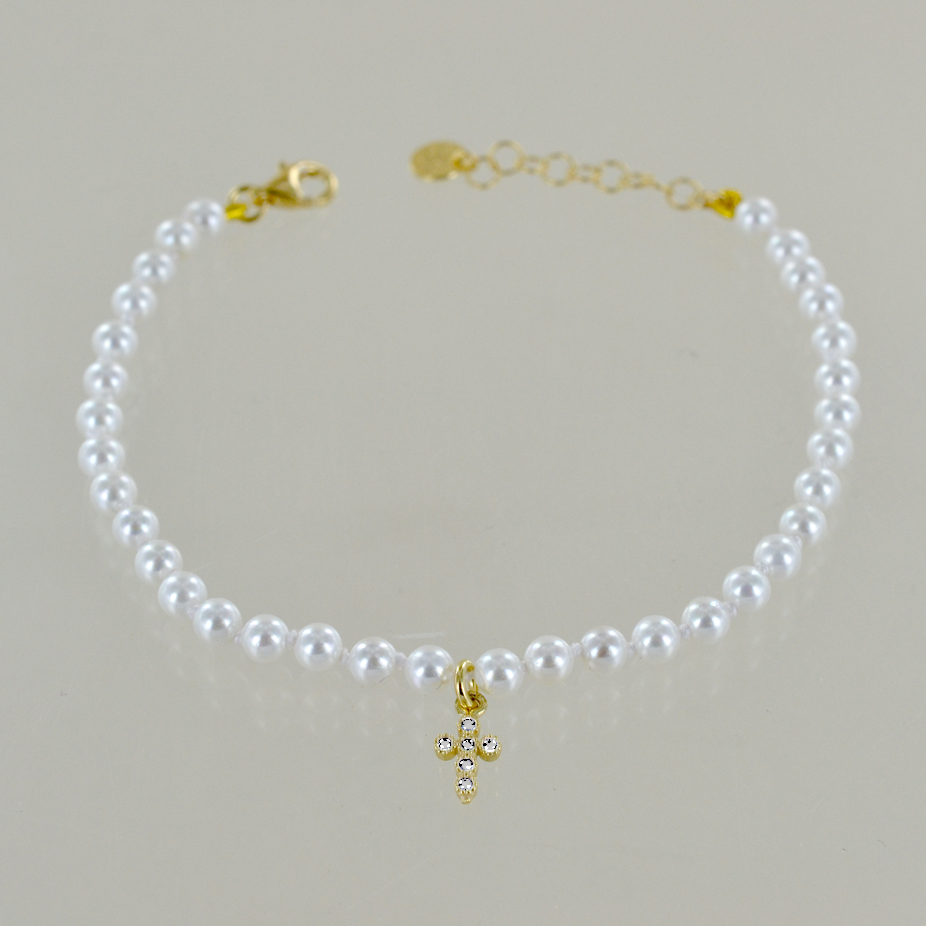 Bracciale filo di perle con Croce in argento dorato e zirconi bianchi