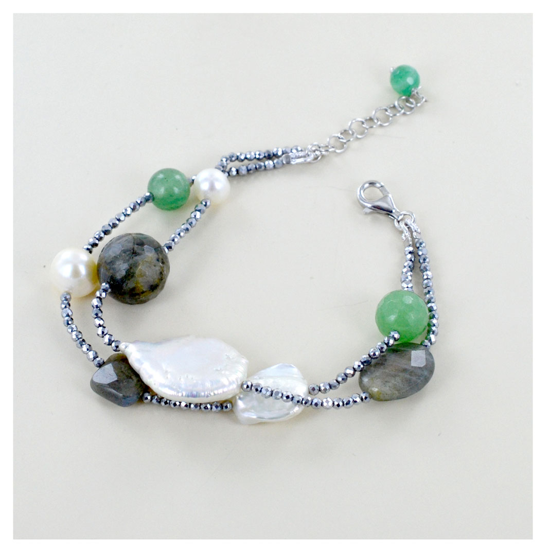 Bracciale in argento con perle e pietre naturali