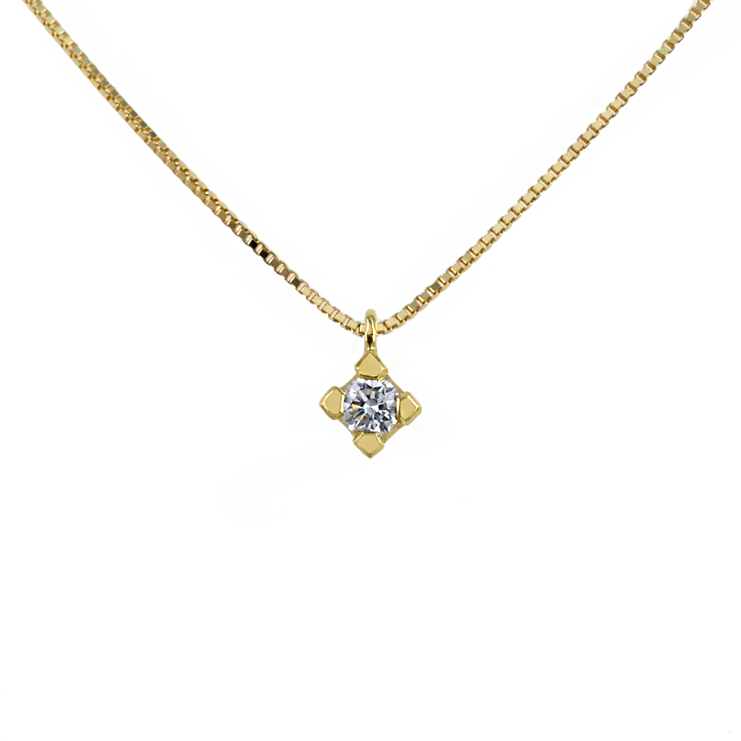Collana con ciondolo Diamante punto luce in oro giallo carati 0.10 G VS