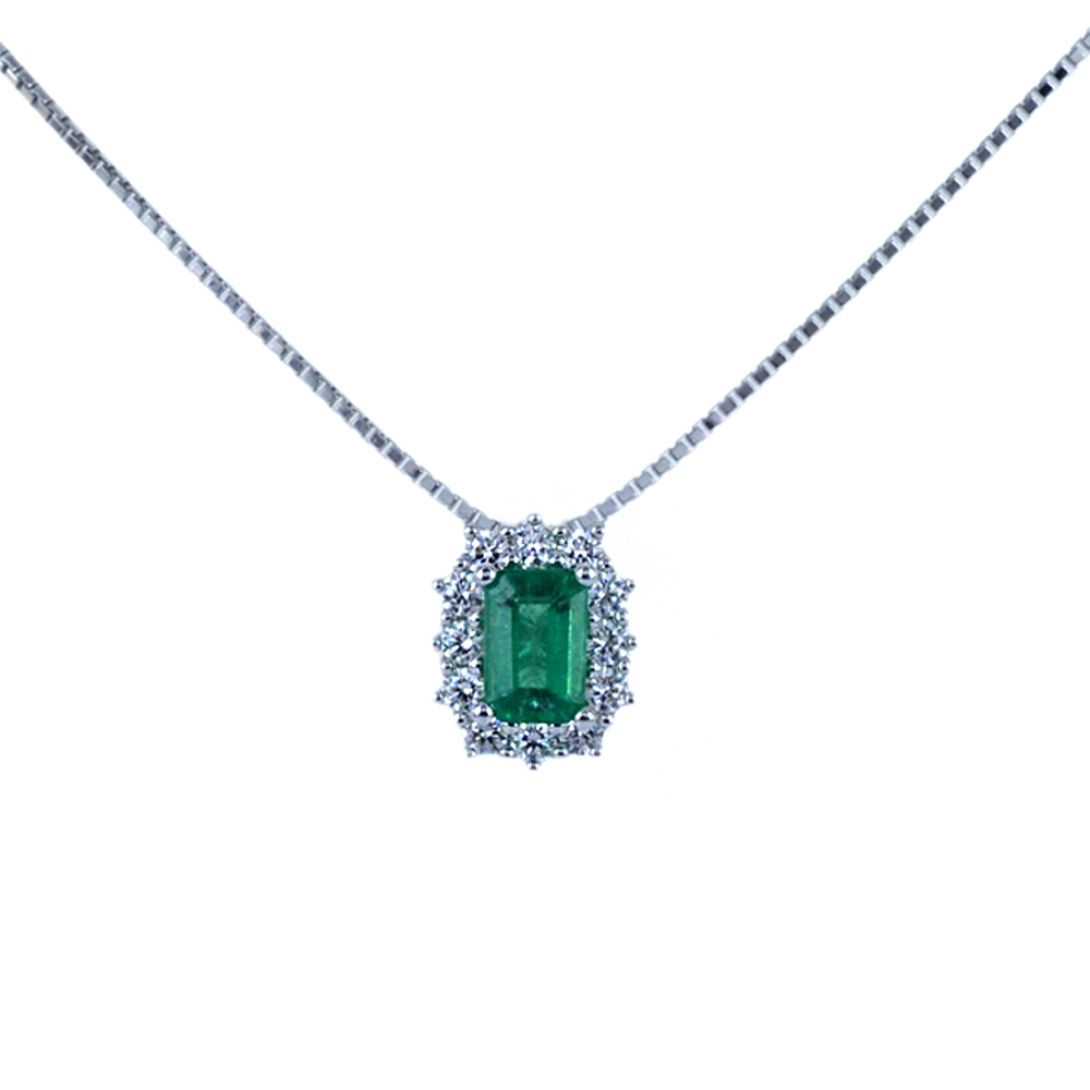 Collana con ciondolo Smeraldo rettangolare e contorno di diamanti 