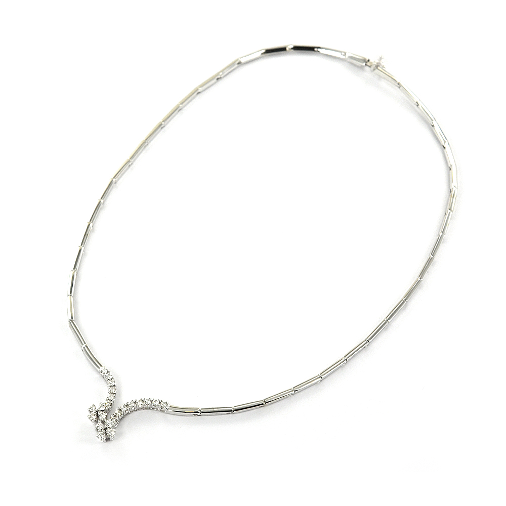 Collana con diamanti girocollo semirigido