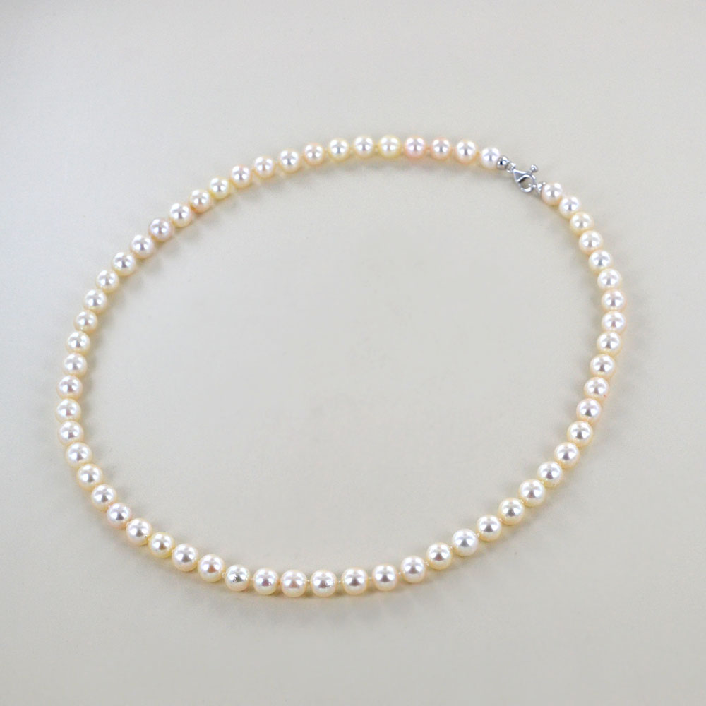 Collana filo di perle Akoya 7.00 - 7.50 mm A con chiusura con diamante