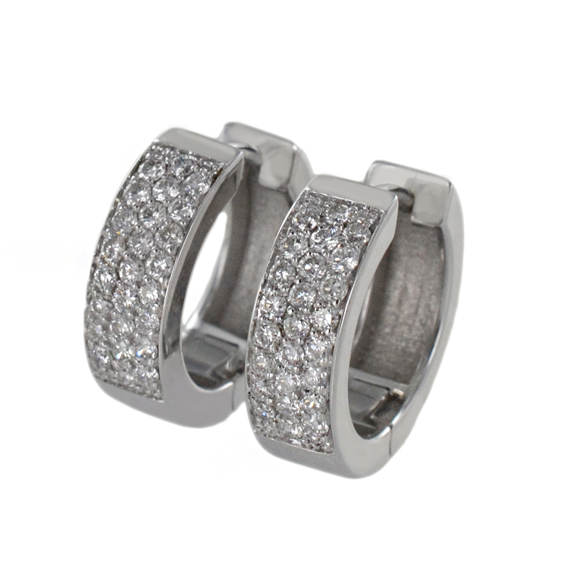 Orecchini a cerchio campanella larga con diamanti 0.67 ct