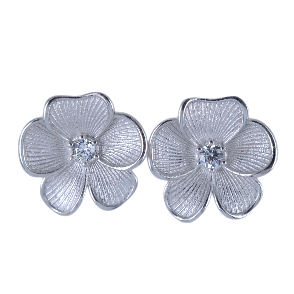 Orecchini in argento a forma di Fiore piccolo con zirconi 