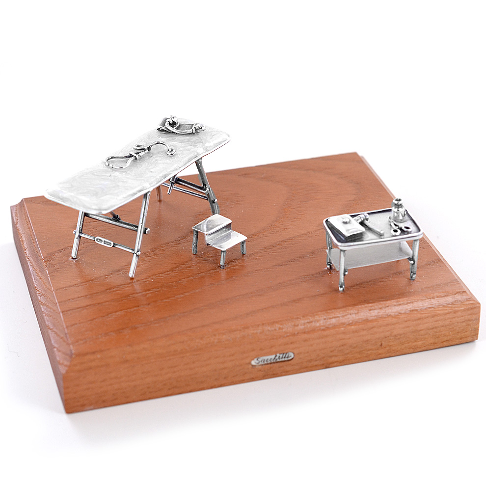 Scatola In Legno Con Citazione Divertente Per Medici – Regalo Per Dottori, Colleghi, Assistente Dentale, Decorazione Scrivania 13x13 Cm