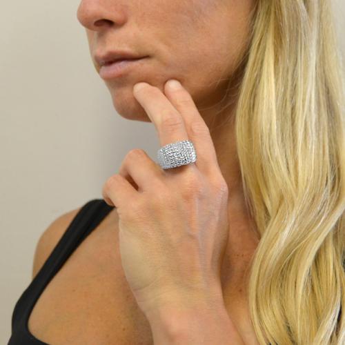 Anello da donna a fascia oro bianco sfaccettato Gioielloro La tua gioiel
