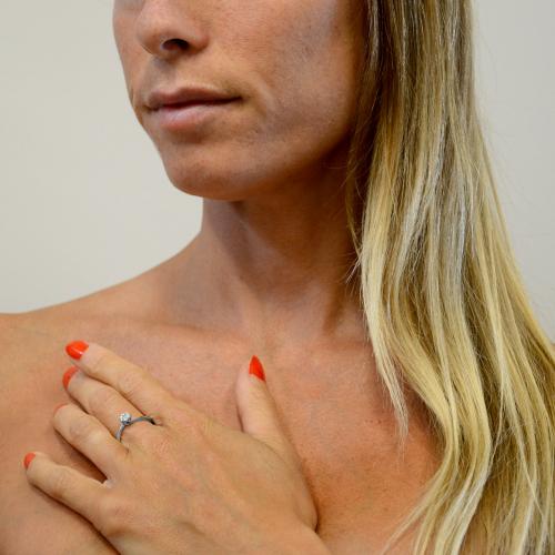 Anello effetto solitario con diamanti Magic carati 0.18 G