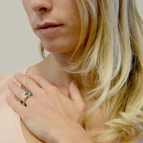 Anello fantasia Smeraldo da un carato e Diamanti Gioielloro