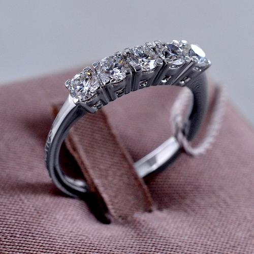 Anello Riviera Salvini Battito con diamanti da mezzo carato colore