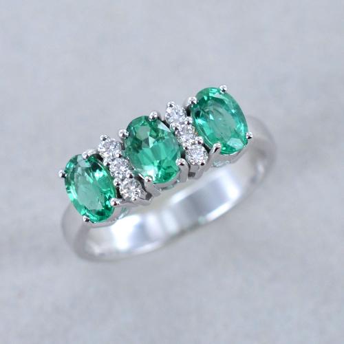 Anello Trilogy di Smeraldi e Diamanti alternati Gioielloro La tua gioiel