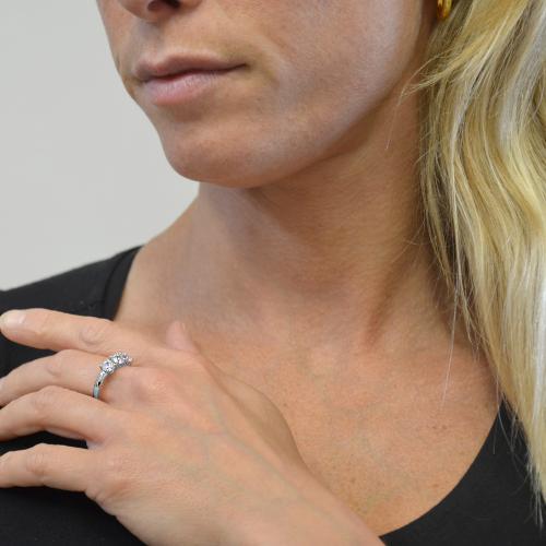 Anello Malocchio Philip Jones Con Cristalli Zircondia Blu E Trasparenti – Placcato Argento – Regolabile