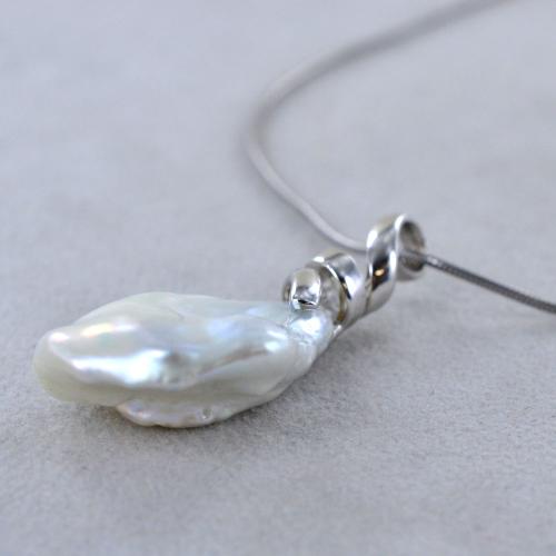 Collana Con Ciondolo Perla Barocca Nera D'acqua Dolce 8-9 Mm, Catena Oro 18 Pollici