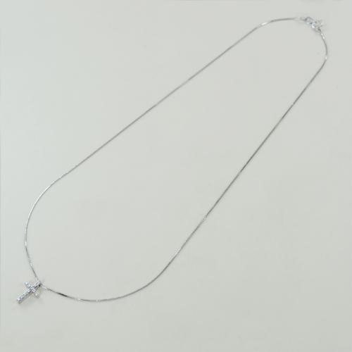 Donnaoro | Girocollo con ciondolo a croce in oro bianco e diamanti Donnaoro | Girocollo con ciondolo a croce in oro bianco e diamanti
