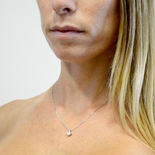 Collana con ciondolo punto luce grande Diamante mezzo carato