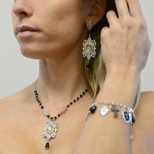 Collana girocollo vintage in pizzo elegante con ciondolo alla