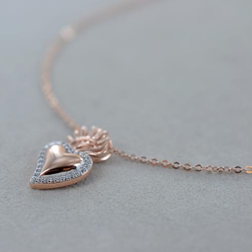 Collana in oro bianco con cuore piccolo in oro rosa con zirconi - Sari Gold