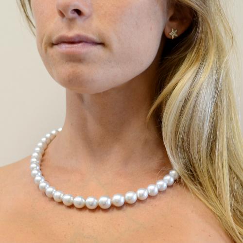 Collana filo di perle Australiane con chiusura in oro e diamanti