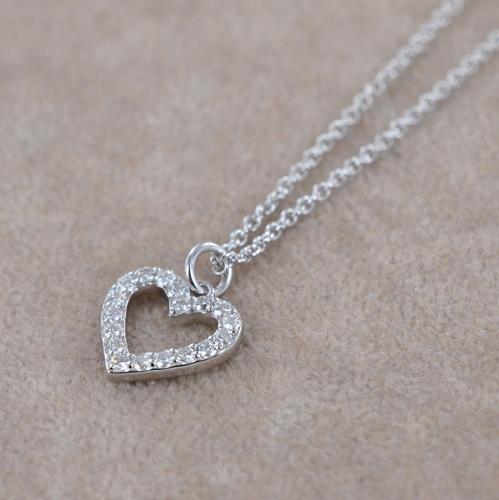 Collana Con Ciondolo A Cuore E Zampa Di Cane In Argento 925 E Diamanti Coltivati In Laboratorio (0.14 Ct, Colore D, VVS) – Gioiello Simbolo Dell'amore Per La Tua Famiglia Pelosa. Regalo Perfetto Per La Mamma Cane. Catena 45 Cm.