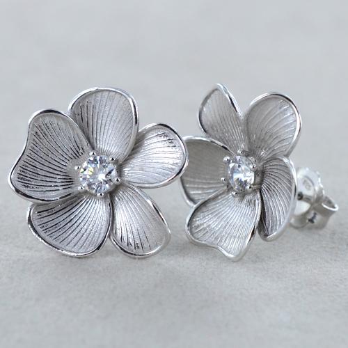 Orecchini a forma di fiore in argento sterling 925 con rubini e
