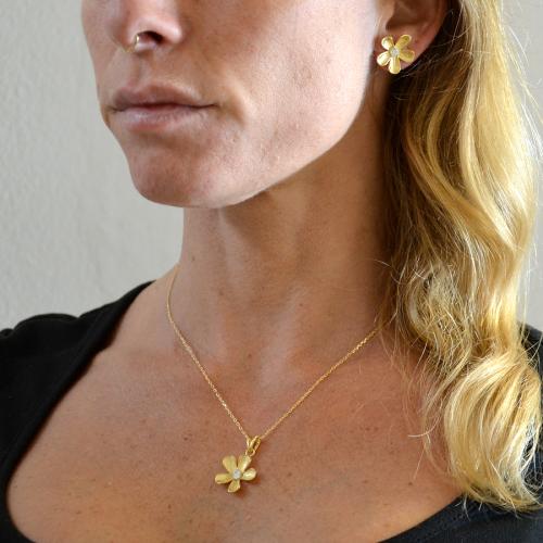 Orecchini pendenti con fiore a petalo grande color oro