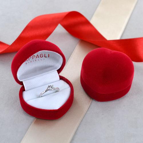 Anelli da regalare alla fidanzata online
