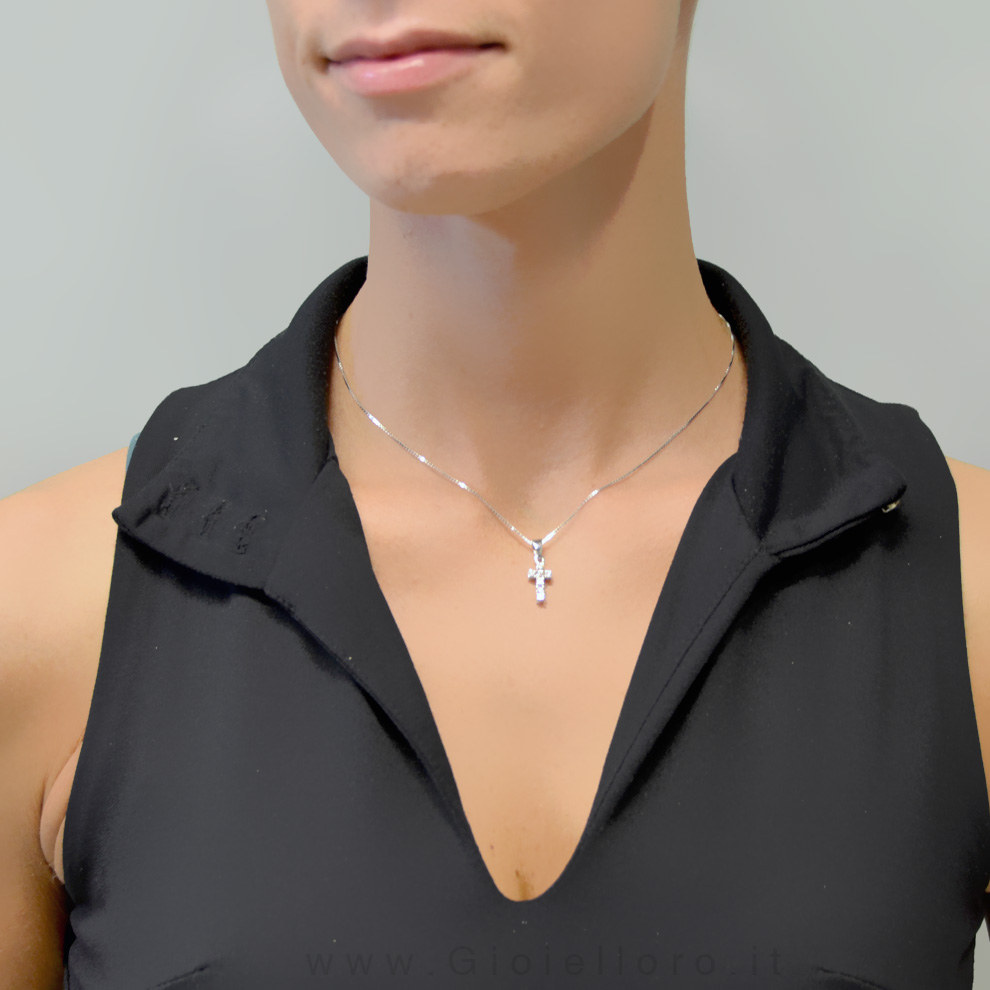 Collana groumetta 56 cm e ciondolo croce in oro giallo 9 kt (375) grammi 8.3