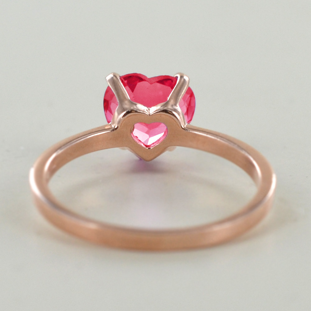 Anello Rubino Cuore Contornato Di Diamanti Naturali E-VVS2 - Scermino