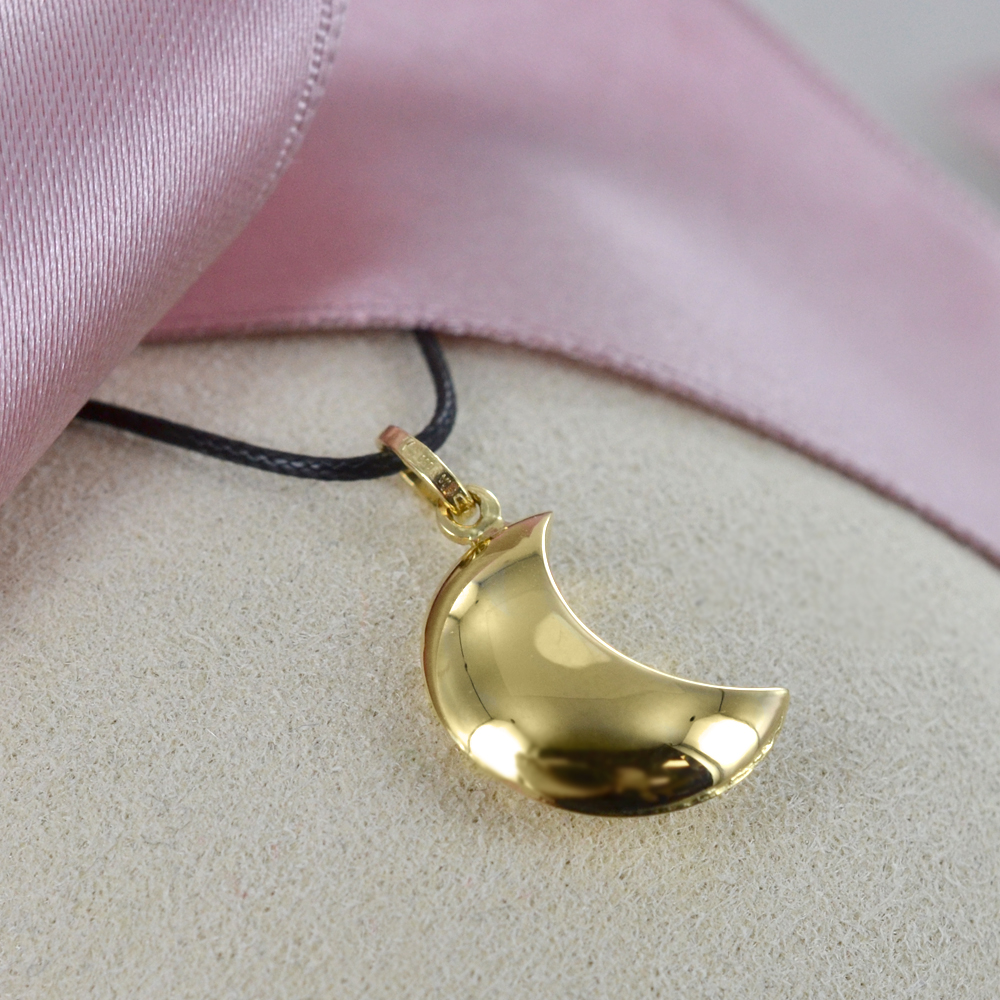 Collana con ciondolo in oro, collana con luna e sole, braccialetto con più ciondoli, collana a mezzaluna, braccialetto in oro massiccio, tante collane con ciondoli diversi - Italia