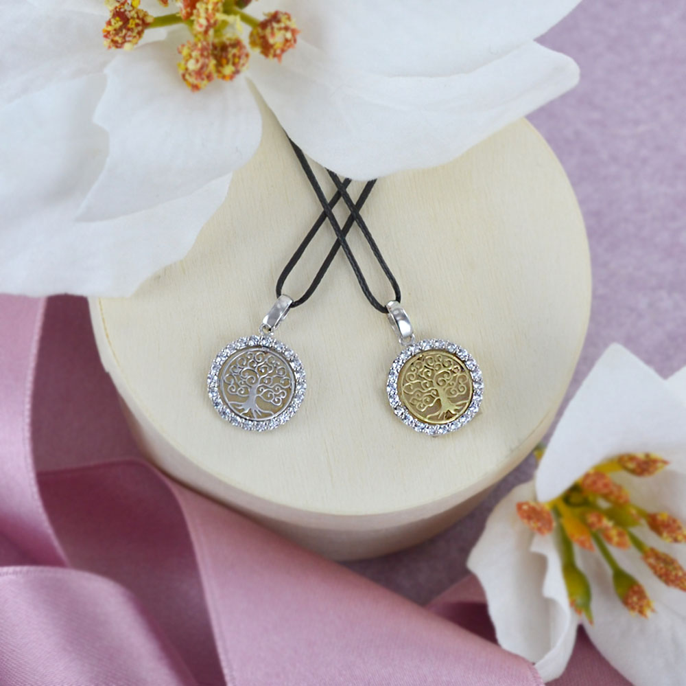 Collana con ciondolo a forma di albero della vita in argento