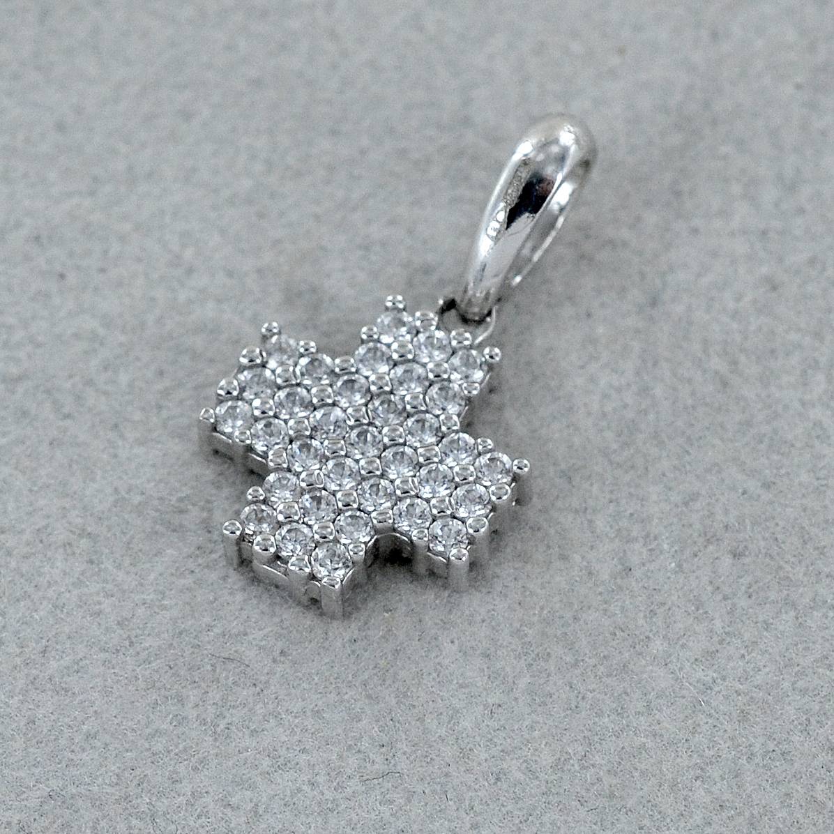 Ciondolo Croce Piccola Con Pavè Di Zirconi Blù - Jean Jacque Diva - Foto 6