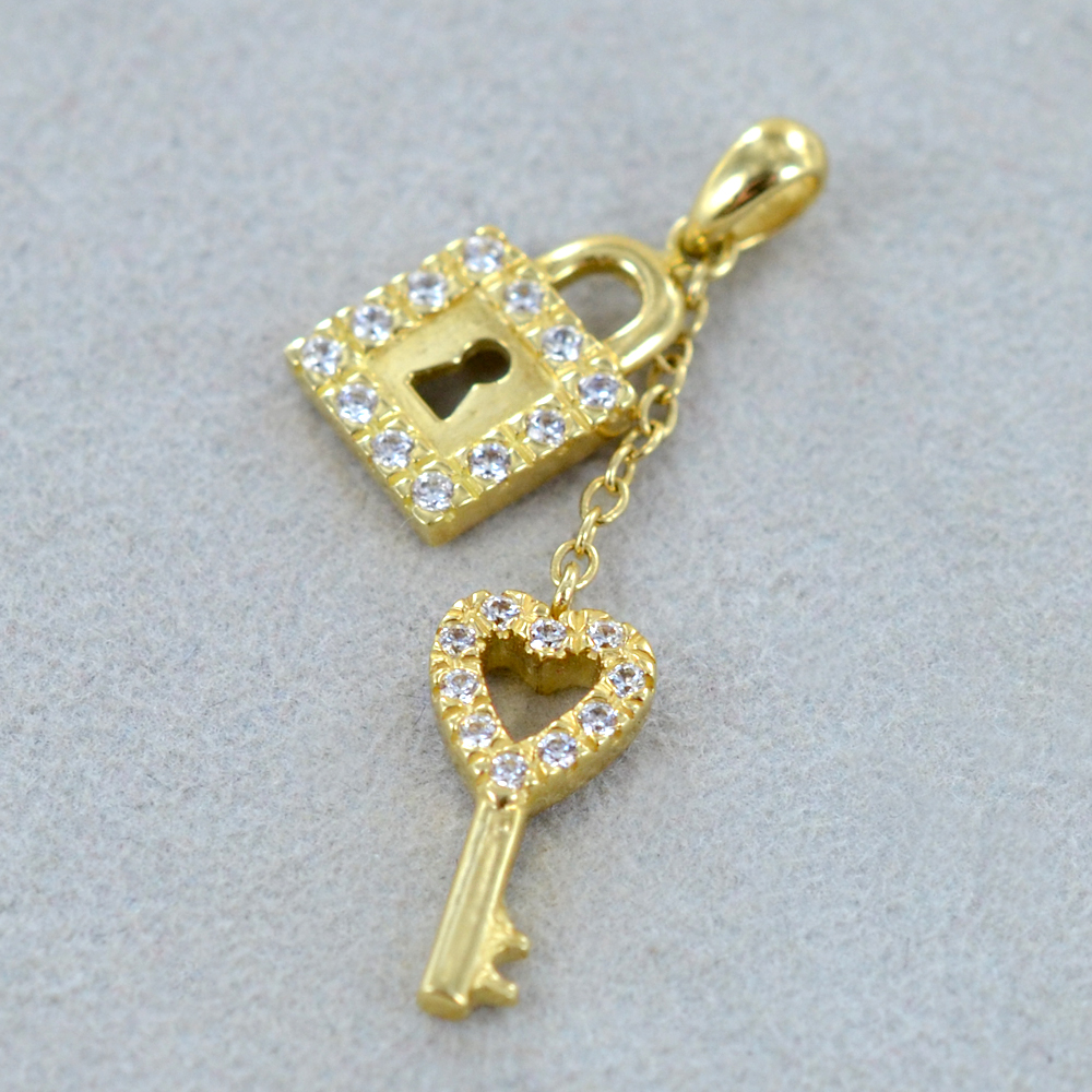 Ciondolo Volante In Oro Giallo 333 (8kt) Con Zircone – Piccolo Amuleto 10 Mm, Catena Inclusa