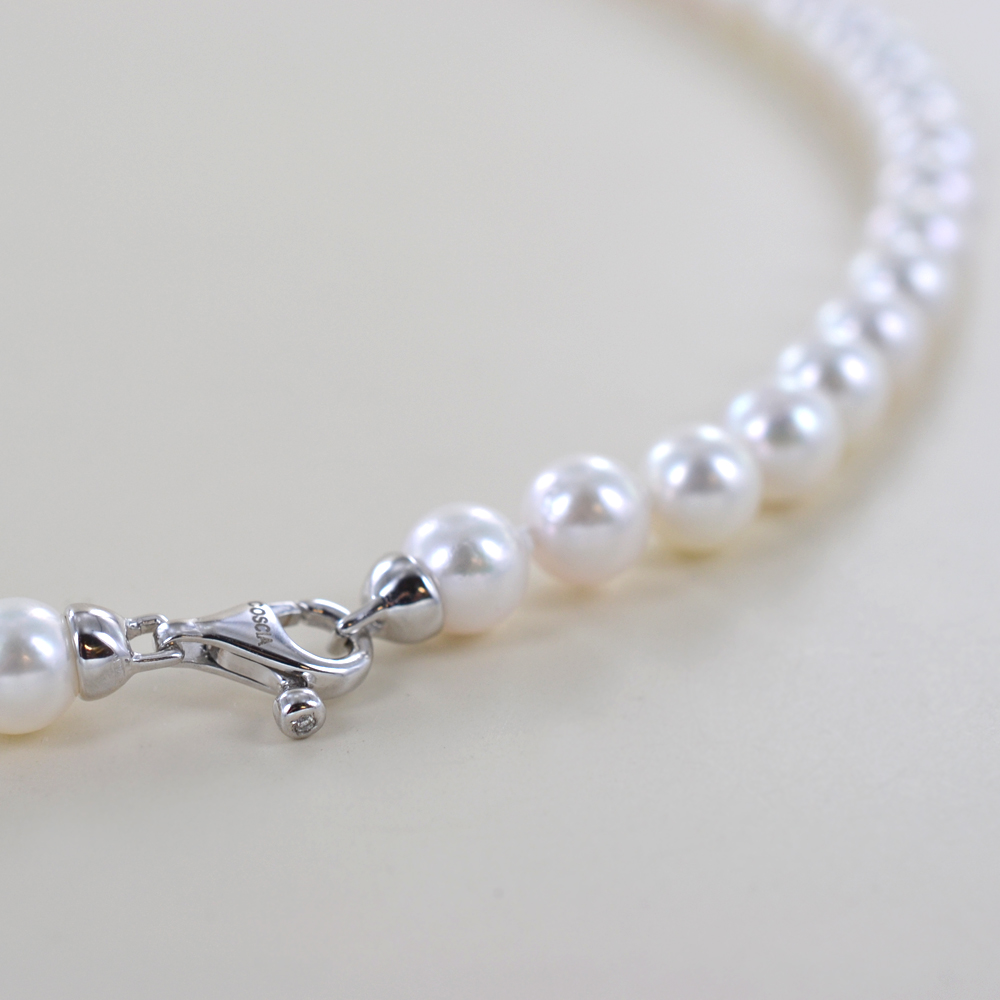 Collana Di Perle Giapponesi Coltivate Completa Di Fermezza In Oro Giallo E Bianco Con Diamanti Taglio Brillante